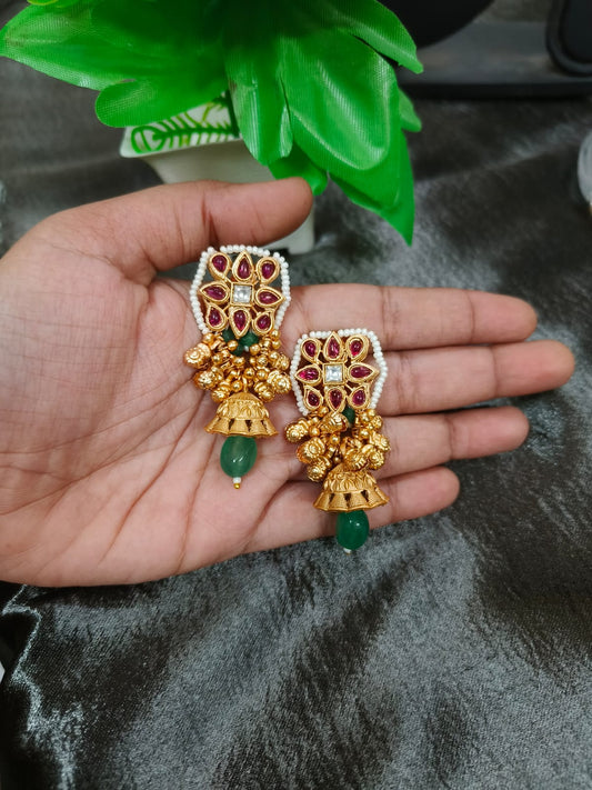 Classic Rajwadi Temple-Inspired Kundan Jhumki